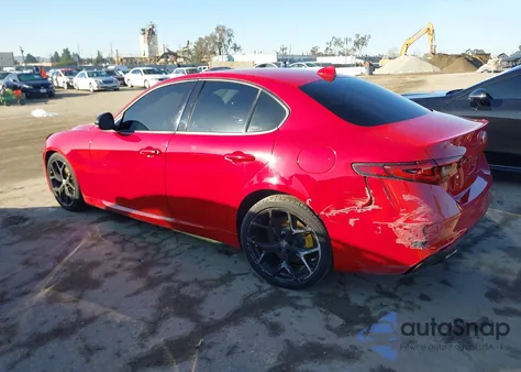 2020 Alfa Romeo Giulia z USA, uszkodzony, nr VIN ZARFAMAN2L7636459